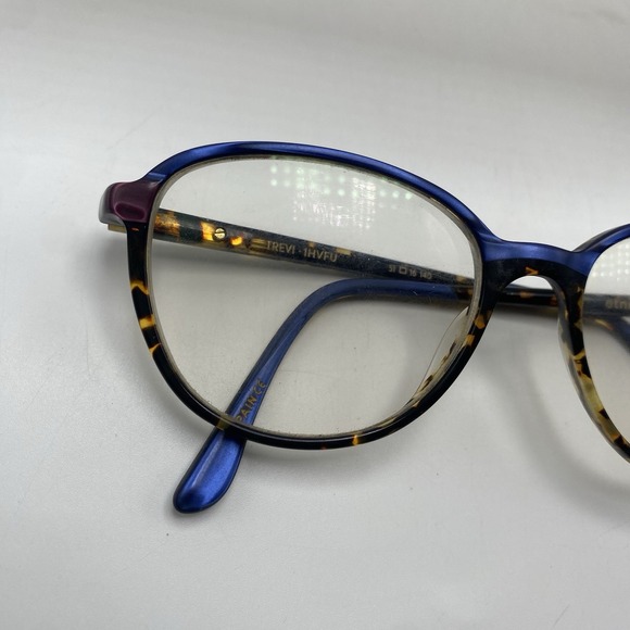 Elegant Tortoise and Blue Women's Sunglasses - Picture 7 of 16
